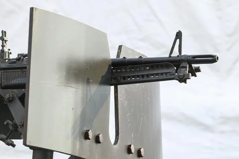 Machine gun mount with armor shield 库存照片
