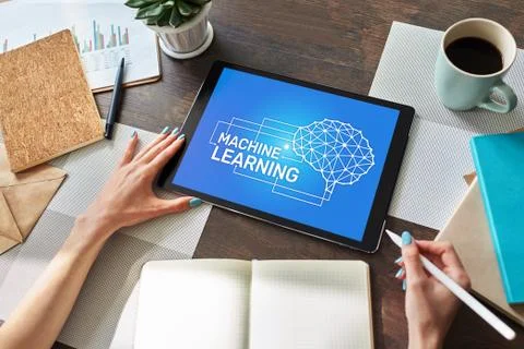 Machine learning, artificial intelligence and smart technology concept on device Stockfoto's