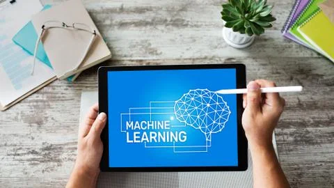 Machine learning, artificial intelligence and smart technology concept on device Stock-Fotos