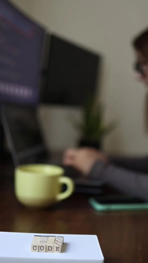 Machine learning concept on desk 库存影片 337336795