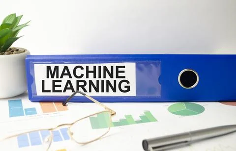 Machine learning text written on folder with documents Stockfoto's