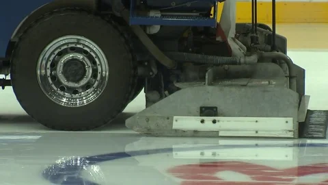 Machine for leveling the ice machine fills the ice 2 Stock Footage 83259065