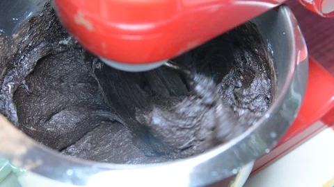 Machine for mixing chocolate dough. Close up Vídeo Stock 92312396