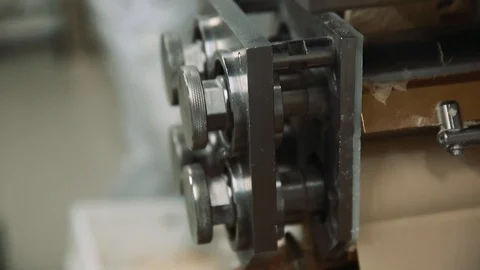 Machine for molding ravioli. close up Vídeos de archivo 87137847