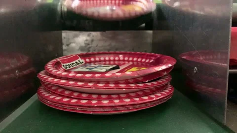 Machine for the production of paper plates. 動画素材 155516838