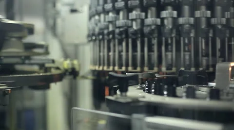 A machine for the production of plastic bottles Vidéo 63015922