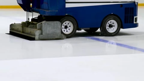Machine for resurfacing ice Stock Footage 321612026