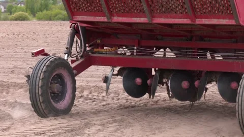 The machine steadily sows neat rows of potatoes Video stock 314962930