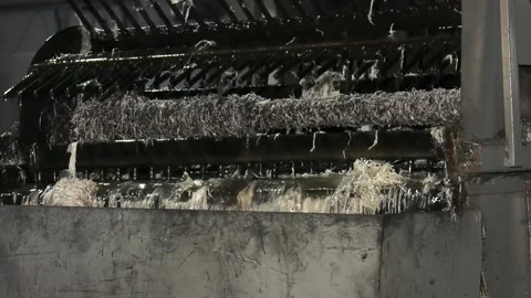 The machine washes and cuts the plastic film for recycling 스톡 동영상 257290249