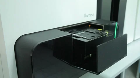 Machine working in the laboratory with DNA and blood Видео 136285939