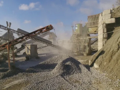 Machines work on a huge quarry for the extraction of stone Vídeo Stock 73229100