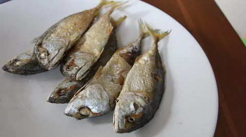 Mackerel fried 스톡 동영상 42816987