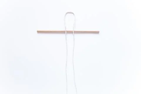 Macrame weaving. step by step instructions securing the cord on the basis of Stock Photos