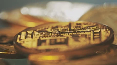 Macro close-up dynamic motion of gold crypto coins, shiny texture and refle.. Stock Footage 337403058