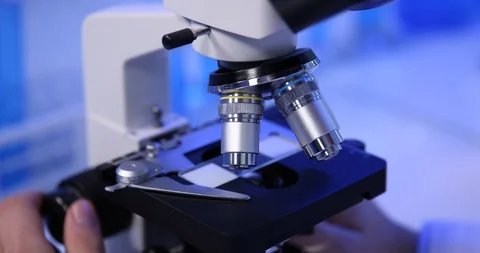 Macro Close Up Shot of Microscope Laboratory Concept Presentation Lab Techniques Vidéo 88048867