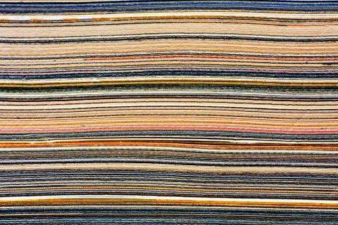 Macro closeup of pages in stack magazine, cardboard or cardstock. Foto stock