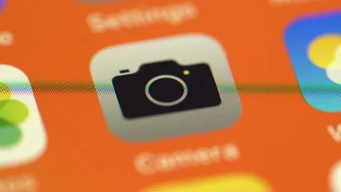 Macro detail of Camera icon clicked open on smartphone Vídeo Stock 133596521