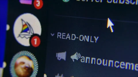 Macro MCU User hovers over Midjourney server on Discord 動画素材 243985970