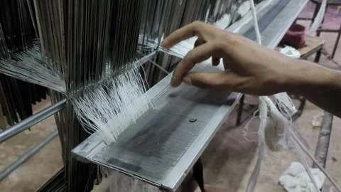 Macro Mechanical Thread Selection and Separation on Industrial Power Loom 库存影片 337546428