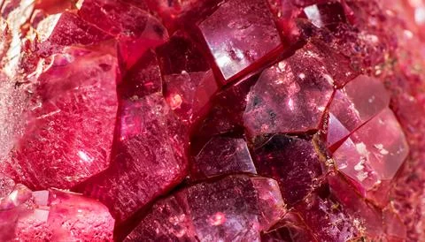 Macro photo of ruby texture with crystal structure 库存照片