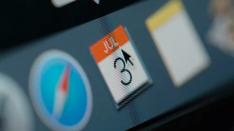 MACRO: Pushing the Calendar of Mac OS Stock Footage 91727979