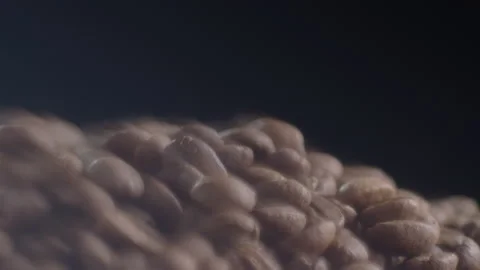 Macro shot of Coffee Beans with Optical Distortion 3 库存影片 142191736