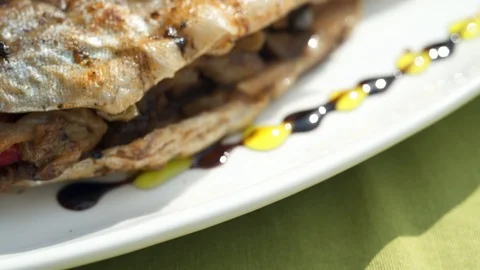 Macro view: Grill fresh and delicious trout fish. HD Stockbeeldmateriaal 104062290