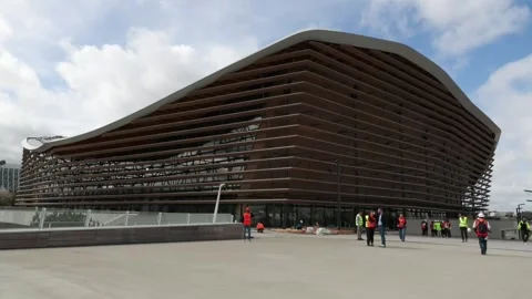 Macron inaugurates Olympic Aquatics Centre in Paris, París, FR - 04 Apr 2024 Stock Footage 270942019