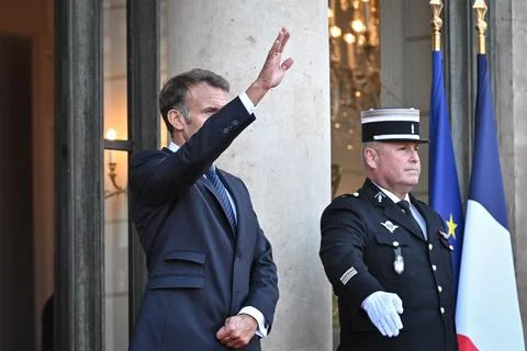 Macron, Mitsotakis hold talks on sidelines of International Space Summit, Paris, Stock-Fotos