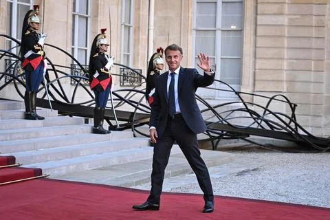 Macron, Mitsotakis hold talks on sidelines of International Space Summit, Paris, Stock-Fotos