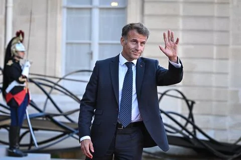 Macron, Mitsotakis hold talks on sidelines of International Space Summit, Paris, 스톡 사진