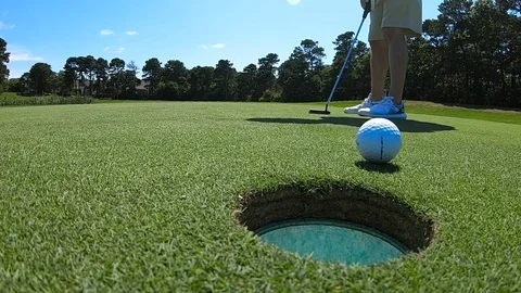 Made Putt - Slow Motion Video stock 114116972