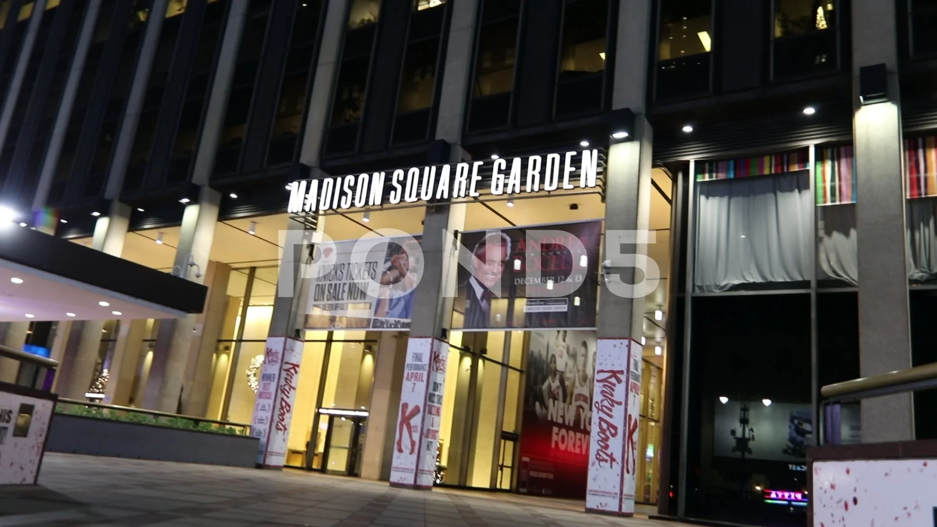 madison square garden entrance