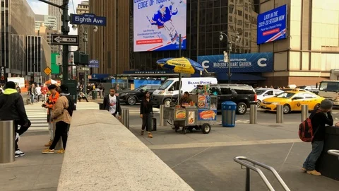 Madison Square Garden.
Motion time laps pan up Gate C side of MSG.
Blue Video stock 104831023