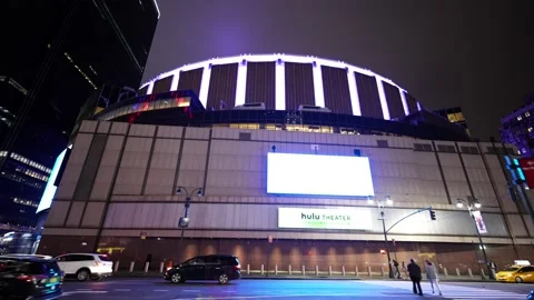 In L.A., Knicks fans create a portal to Madison Square Garden - Los Angeles  Times