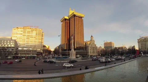 Madrid city central traffic time lapse Stock-Footage 32126580