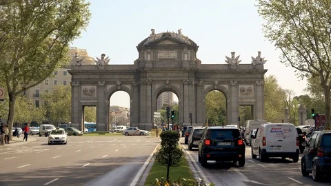Madrid. Puerta de Alcala general view Stock Footage 108870856