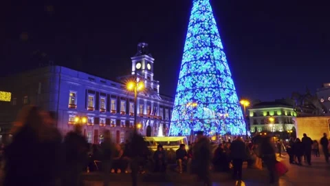 MADRID, SPAIN - DECEMBER 4 2017: Christmas tree on Puerta del Sol (Gate of Su Stock Footage 113101501