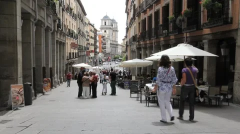 Madrid street with cafe 動画素材 8561601