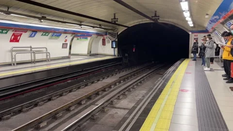 Madrid Subway 4k Vídeo Stock 223394813