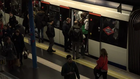 Madrid subway Stock-Footage 117586094