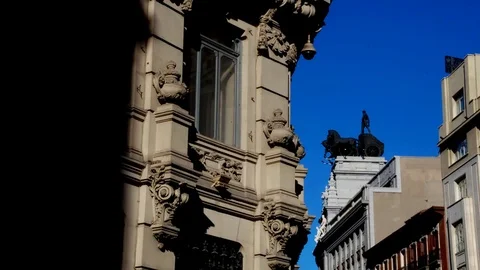 Madrid time-lapse. Shadows moving along a facade. Famous tourist building Vídeos de archivo 72130024