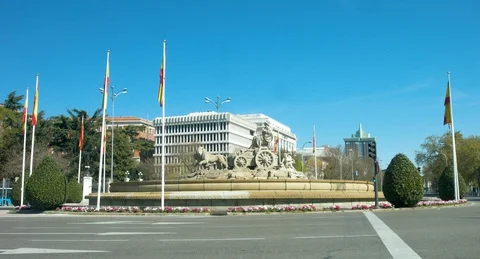 Madrid vacio plaza de la cibeles Stock Footage