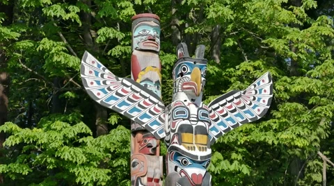 Magic Totem Pole - 01 - American Indian - Wood Carving 動画素材 51506262