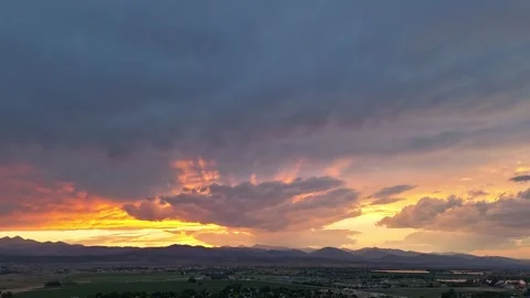 Magical Colorado front range sunset over the rocky mountains Video stock 285105912