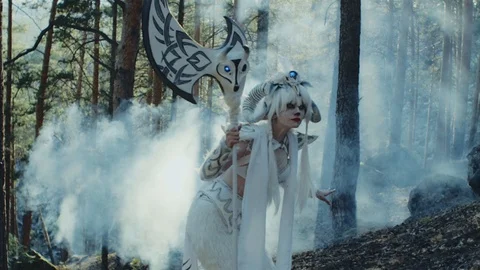 Magical creature in the forest. Video stock 93016012