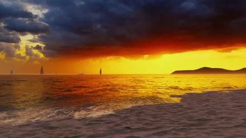 Magical red orange clouds sunset dusk palm beach waves paradise vacation scene Vidéo 181450734