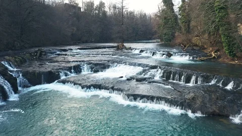 Magical view of rapids river Vídeos de archivo 124655541