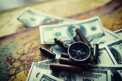 Magnetic compass. The concept of finding successful solutions problems. Stockfoto's