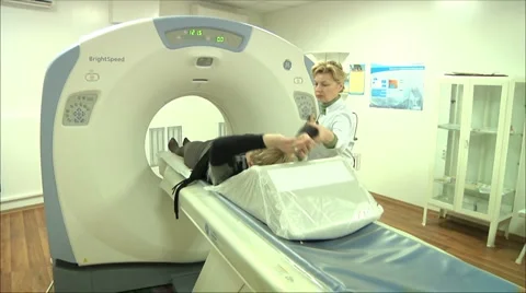 Magnetic resonance tomography Stock Footage